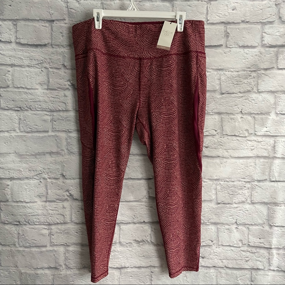 NEW WITH TAGS CALIA RED MOSSIC RED LEGGINGS PLUS SIZE 2X